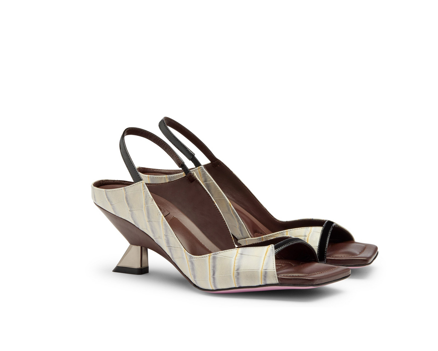 샌달로 노라 아이리스