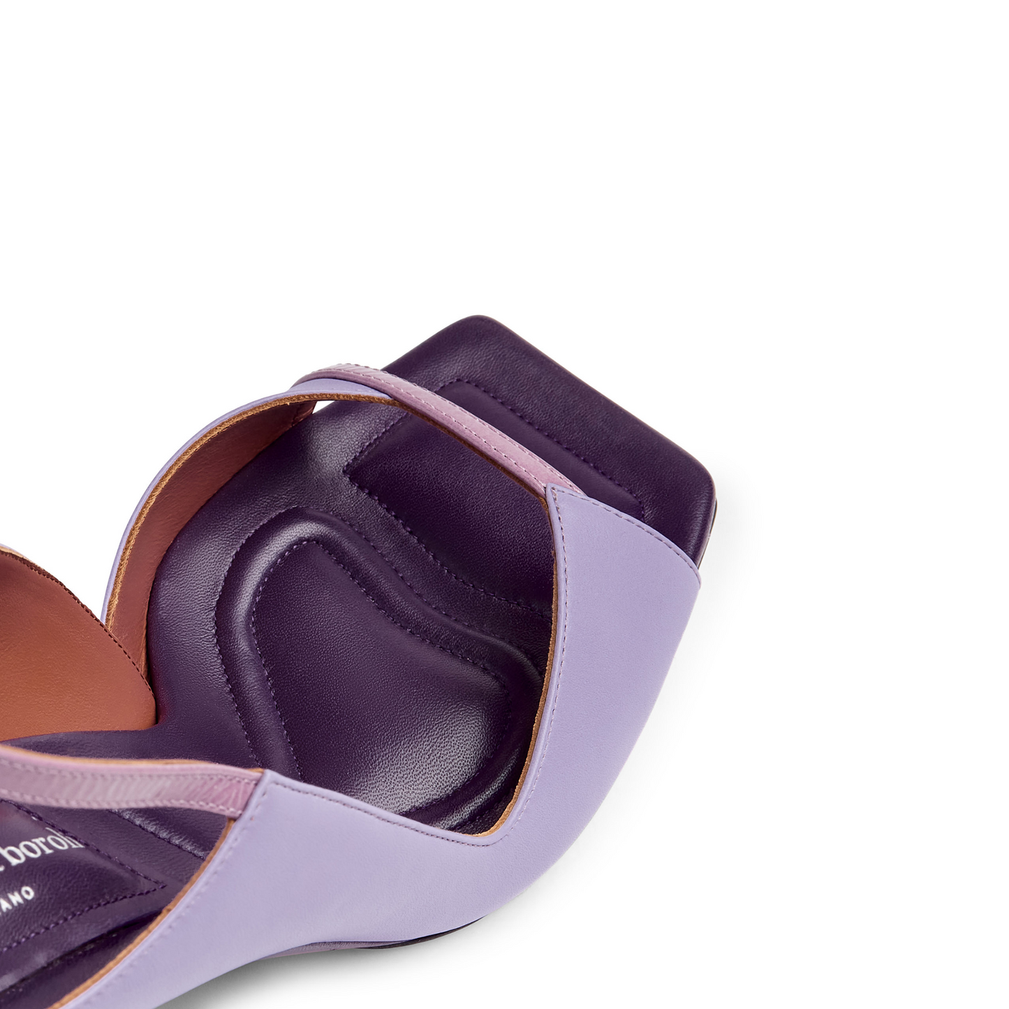 노라 샌들 라일라