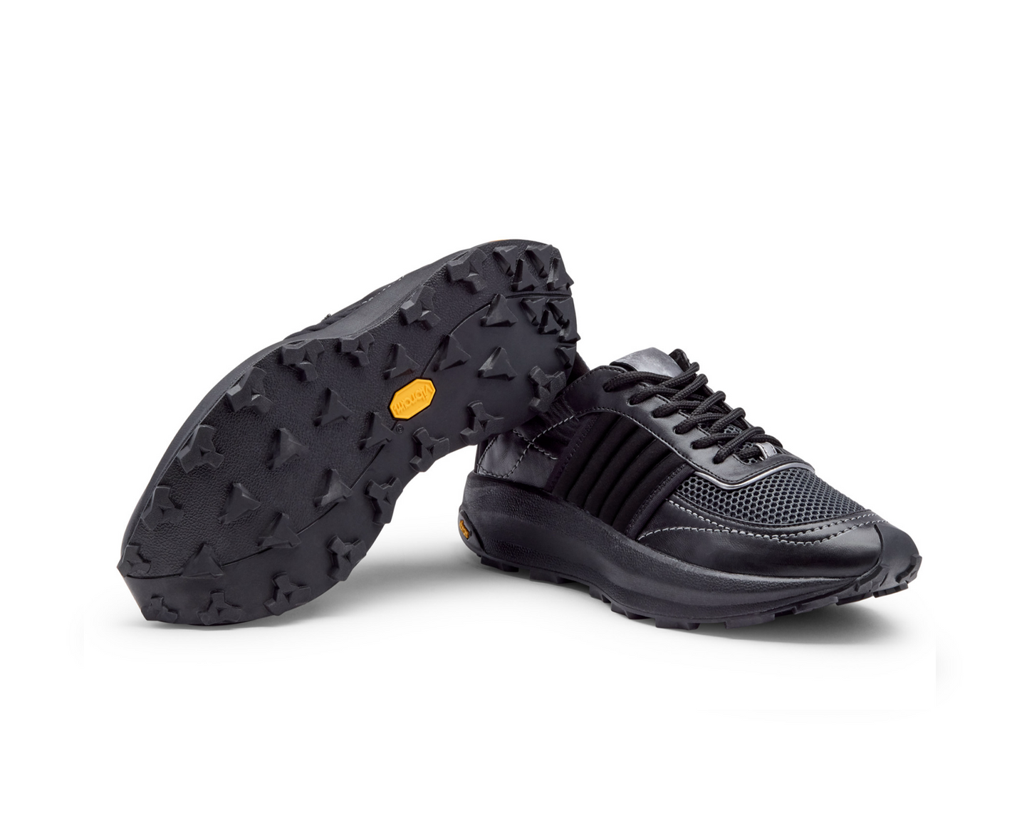 Uri All Black Sneaker